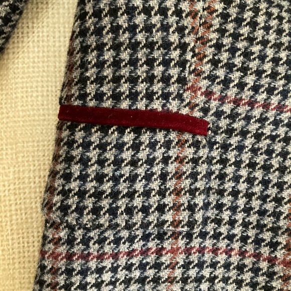 Zara Houndstooth Blazer w/ Red Elbow Patches. - Picture 8 of 9